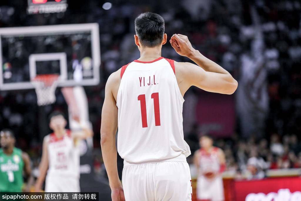 新中国的导演们受不了通俗剧那一套夸张的手法，反对把几个小人归结为切灾难的根源的做法。